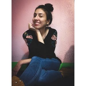 Meet your Posher, Isabel